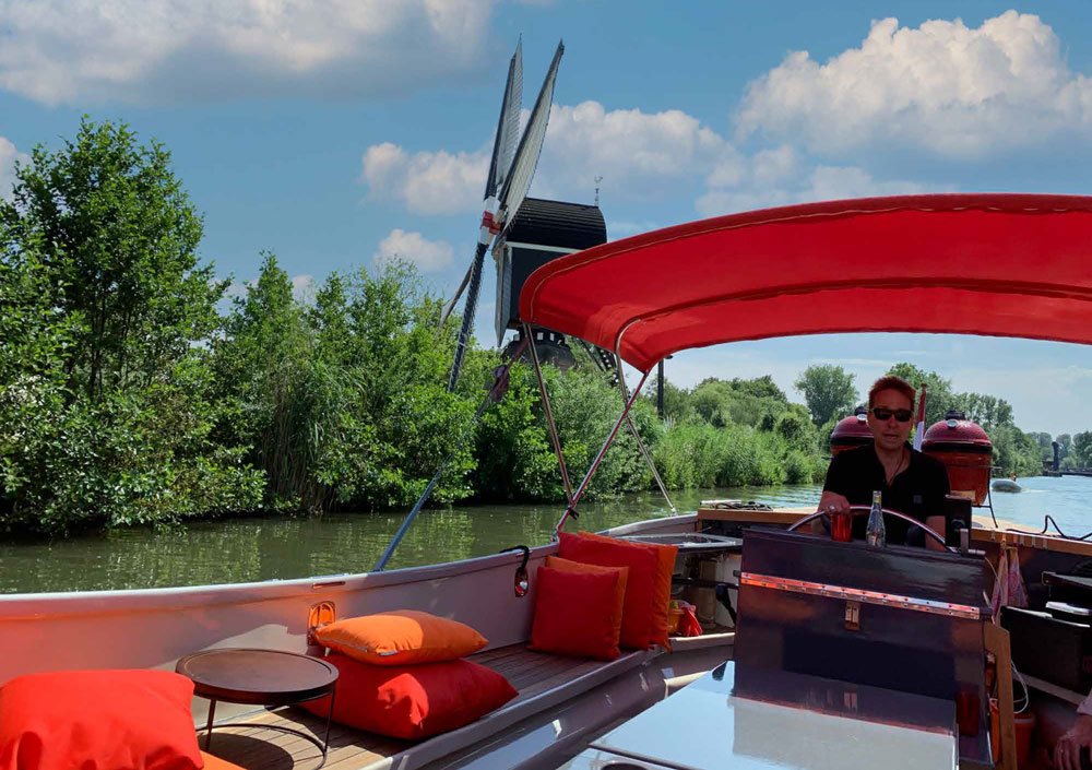 BBQ Boot; Boottocht varen IJsselstein Nieuwegein Utrecht Mamacita